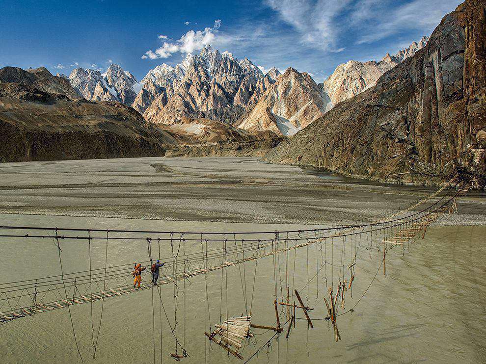 خطرناک ترین پل طنابی جهان در پاکستان